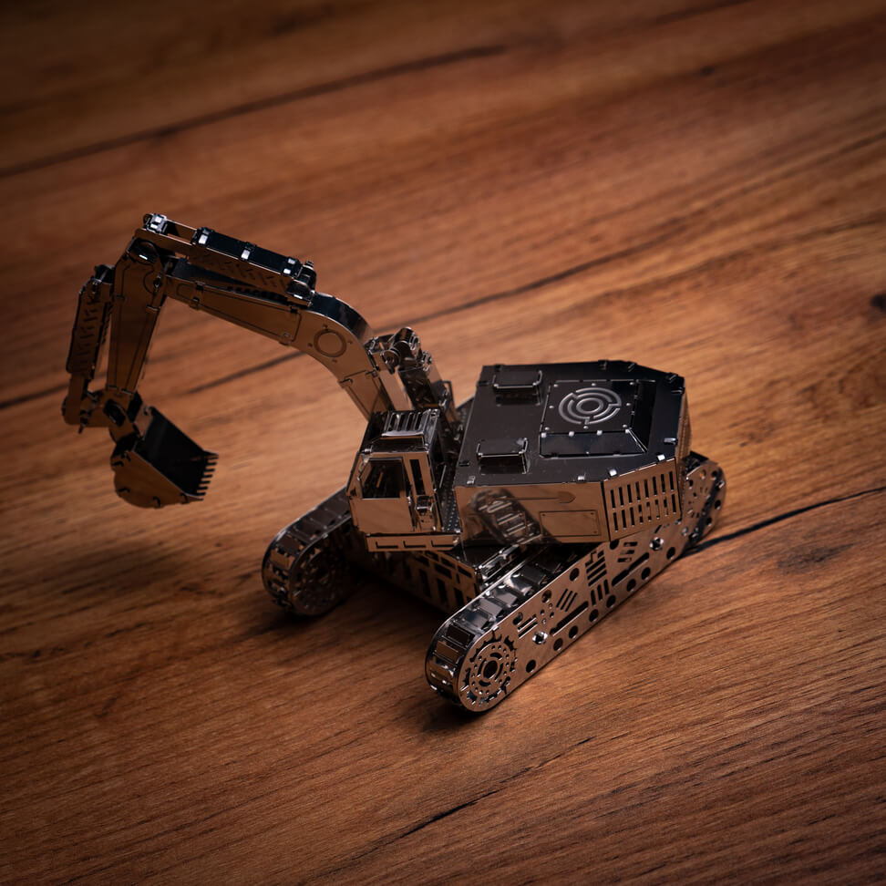 TIRELESS DIGGER EXCAVATOR