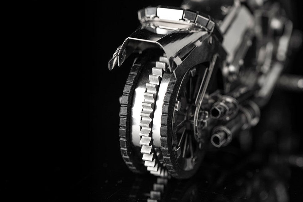 ROADWAY FANTASY HARLEY MOTORCYCLE